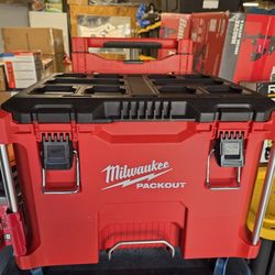 Milwaukee rolling packout