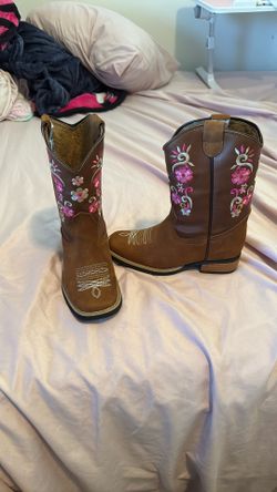Little Girls Boots 3 1/2 Or 4