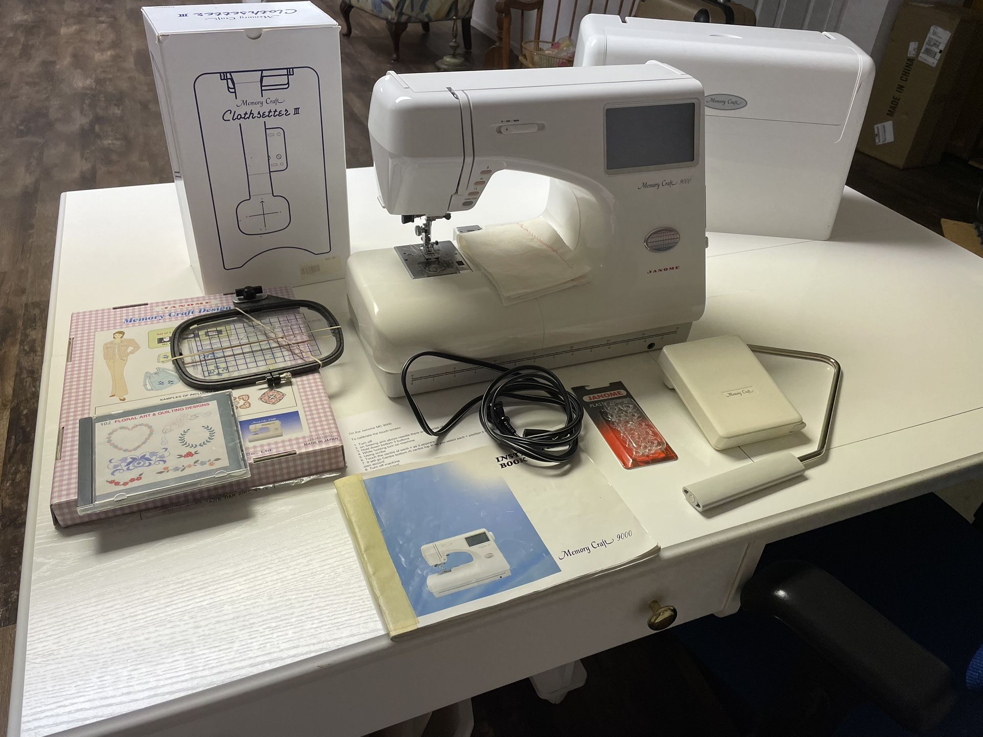 Janome Memory craft 9000 Sewing Machine