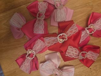 Hello kitty hair clip bows