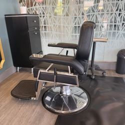 Barber chair