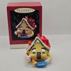 New 1995 Hallmark Keepsake Christmas Ornament New Home Holiday Welcome house

Brand new, box has some light wear from storage 

Smoke free and pet fre