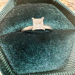 Diamond Solitaire Ring 3/4 carat Princess-cut 14K White Gold (/12)