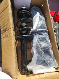 2009-----2013 Toyota Corolla front strut assembly