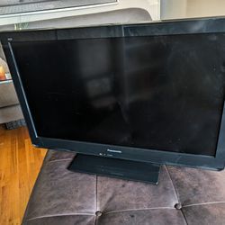 32" TV.. Comes With Universal Remote Still In Package $25