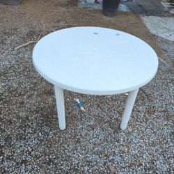Plastic Picnic Table 