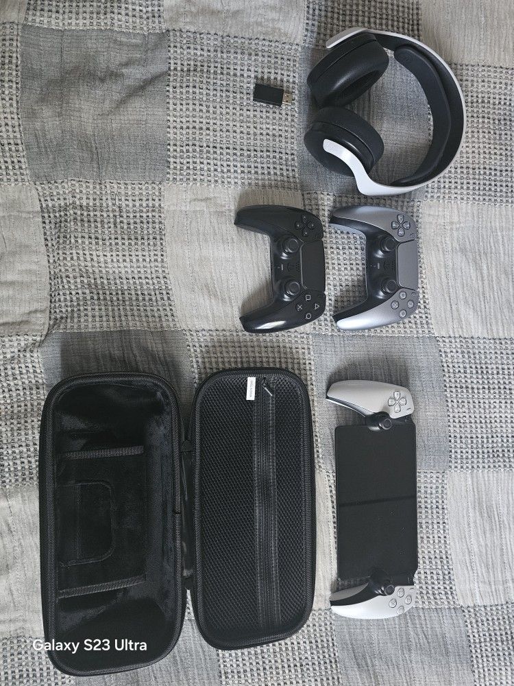 Ps Portal And Ps5 Accessory
