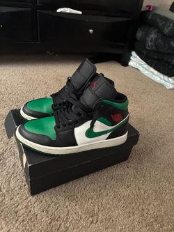 Air Jordan 1 Mid Green Toe Sneakers size 8