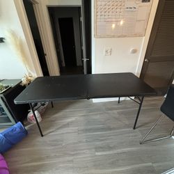 Black Foldable Table