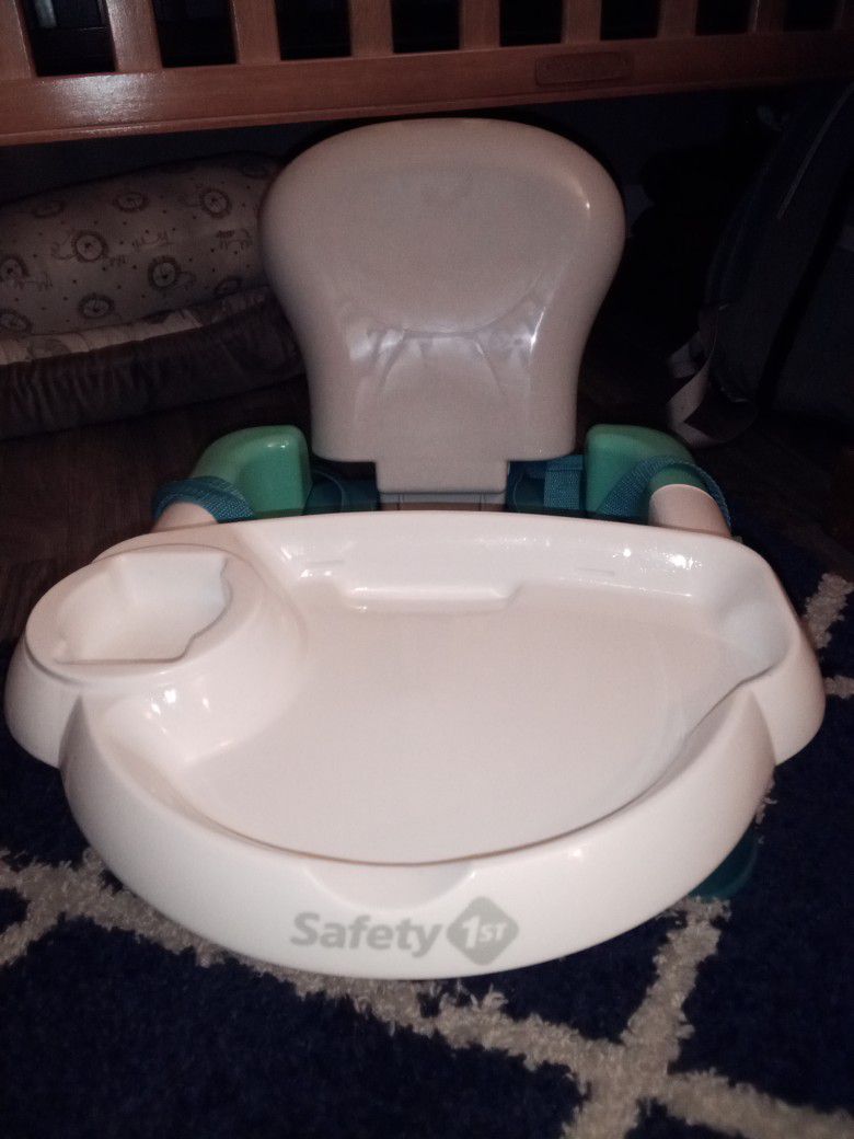 Safety 1st Mini High Chair/ Booster Seat
