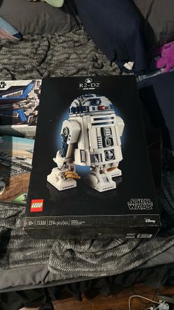 Retired 50th anniversary R2D2 Lego set