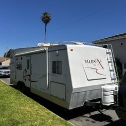 Toy Hauler 28ft
