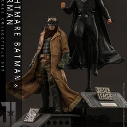 New sealed Knightmare Batman and Superman by Hot Toys (TMS038)