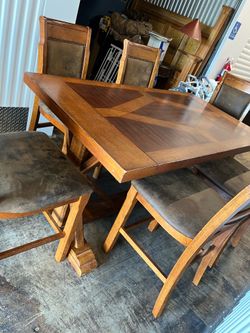 DINNING TABLE WITH 6 CHAIRS