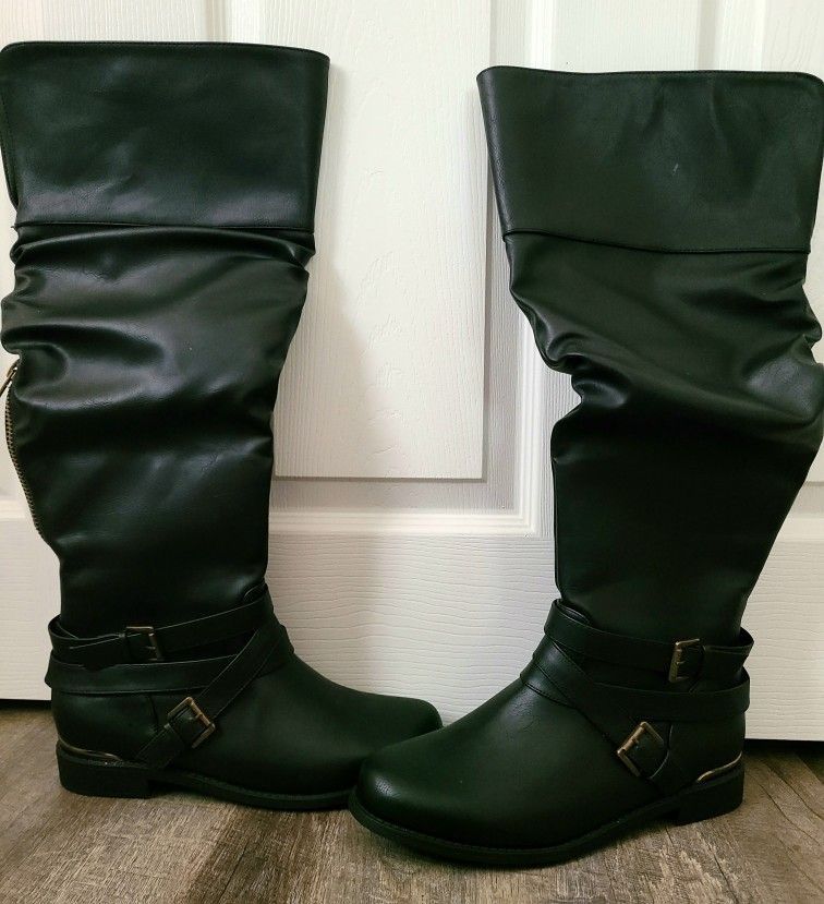 Womens Knee High Flat Boots(Size 11 Wide)