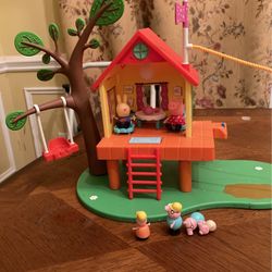 Peppa pig's treehouse and george's fort playset sale