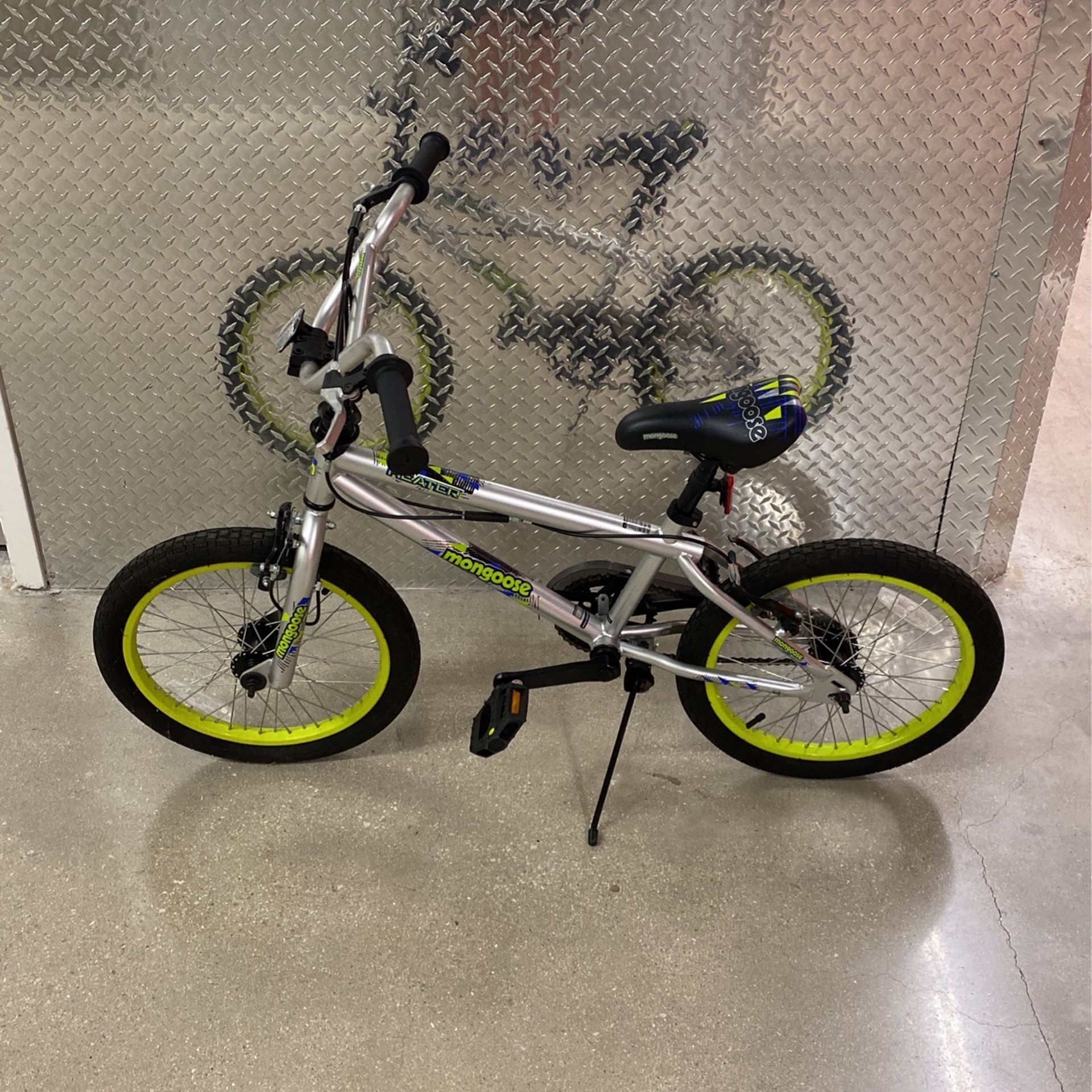 Mongoose heater bike deals