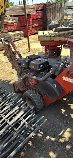 Trencher 1330 ditch witch