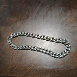 Silver Tone Cuban Link Chain 18 Inch