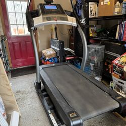 X11i Incline Trainer
