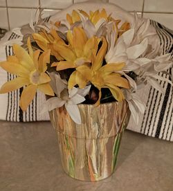 Faux Sunflower Arrangement in Marbled Paint Flower Pot – Home Decor