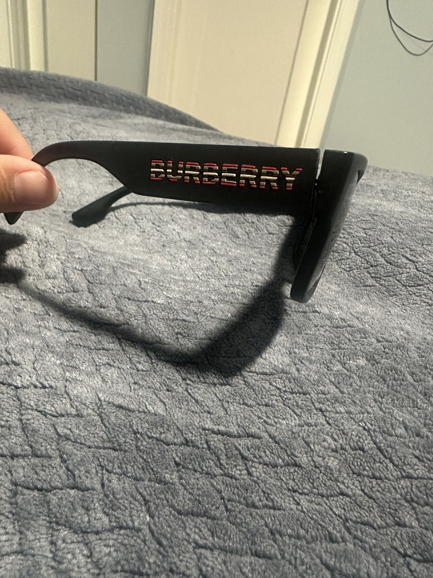Used Burberry Shades