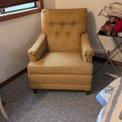 (1970) Goldenrod Chair