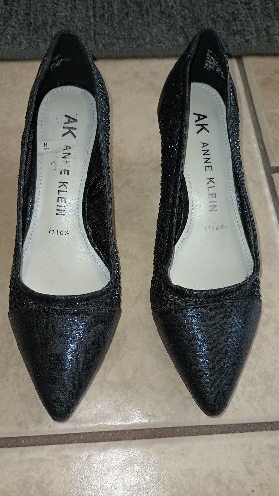 Anna Klein Black Dress Shoes 