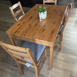 Small Dinning Table For Sale (IKEA)