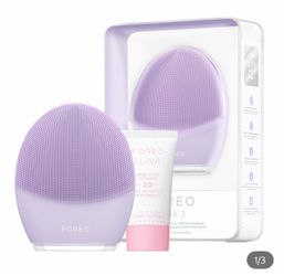 FOREO LUNA 3 device, USB charger, quick start guide, basic manual, travel pouch, and a 0.67 fl oz micro-foam cleanser