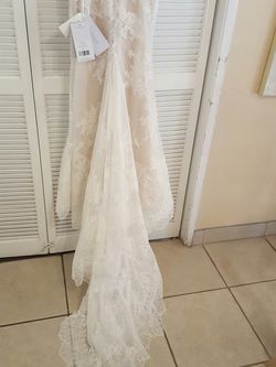 Brand NEW Gorgeous Wedding Dress