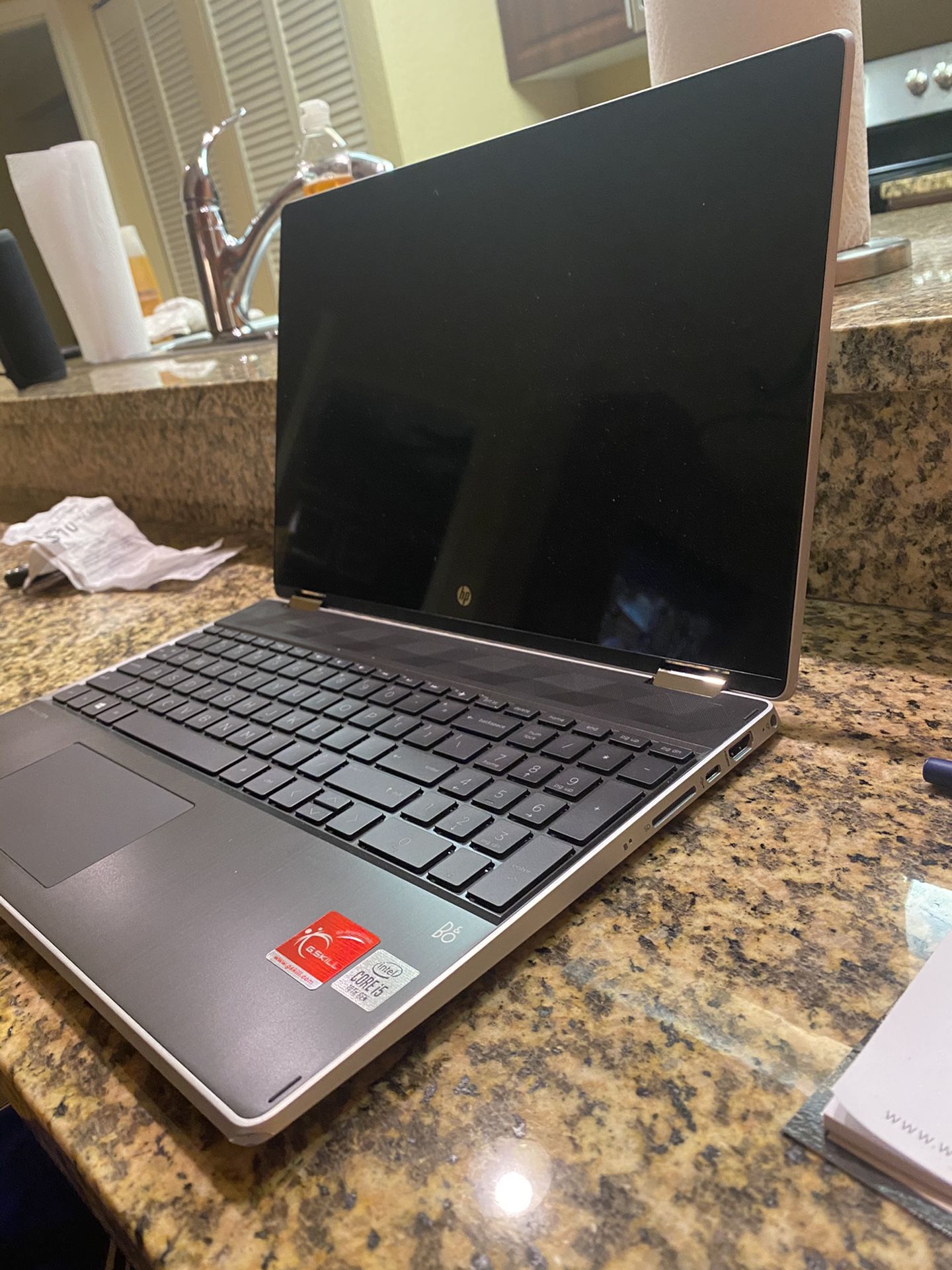 HP PAVILION x360 15” 16GB RAM 512GB SSD Touchscreen 2in1 Laptop/tablet