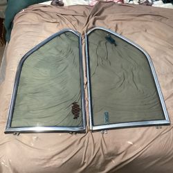 1977-83 BMW E21 320i Rear Quarter Window Set