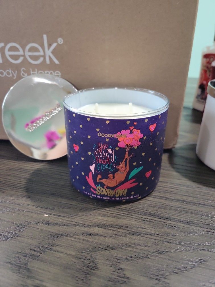 Valentine's Scooby-Doo  Limited Goose Creek 3 Wick Candle