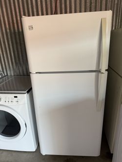 Kenmore Refrigerator 18 cu.ft