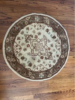 Round Persian-Style Area Rug 36”