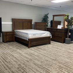 Providence Queen Size 4-PC Bedroom Set Floor Model Sale