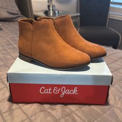 Brand New Girls Booties Size 1