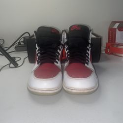 Jordan 1 High Carmine Size 7Y