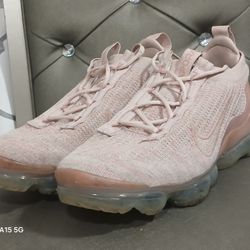 Nike Vapormax Flynit Size 9.5