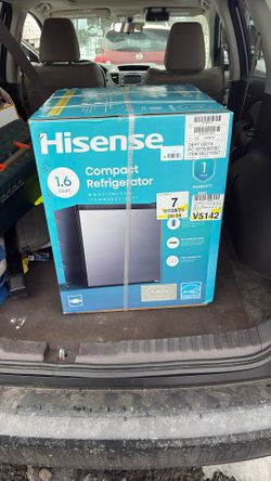 Hisense Compact Refrigerator 