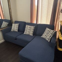 Bob’s Sectional Couch 