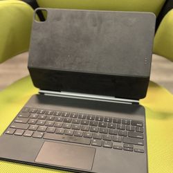 Magic Keyboard for 13” iPad Pro - Black