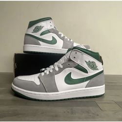 Jordan 1 Pine Green Size 10.5 Mens