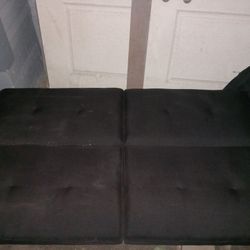 Black Futon