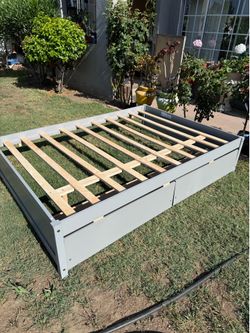 Full bed frame