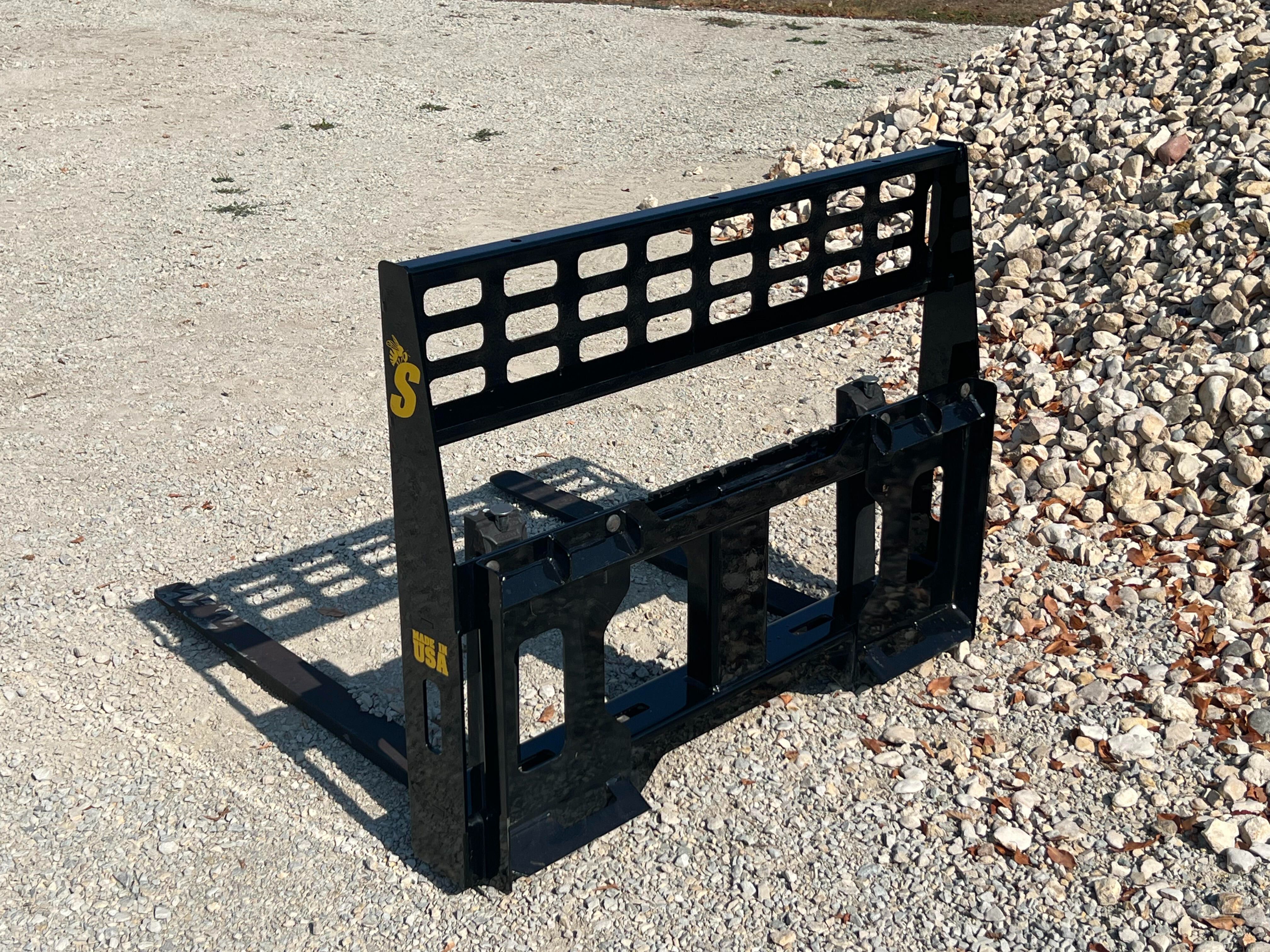 Stinger Attachments Compact Tractor Pallet Forks (CPF-48)