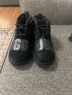 Kids all black UGG boots size 4