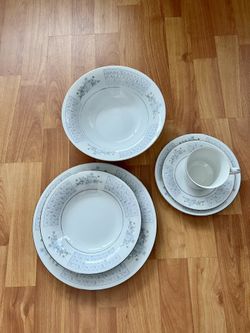 Vintage Liling Fine China Set - 43 Pieces