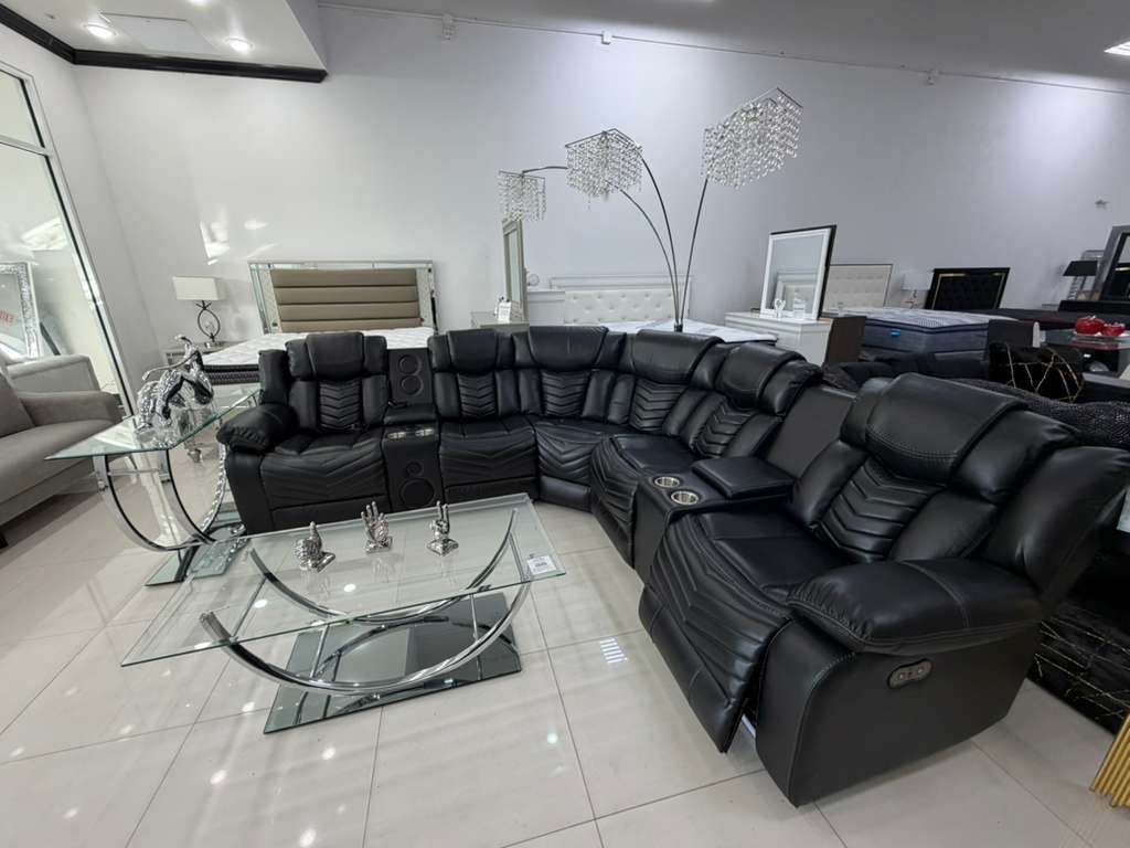 Seccional Reclinable Color Negro.